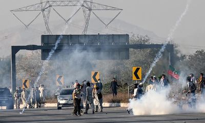 Pakistani security forces raid supporters of Imran Khan after unrest in Islamabad