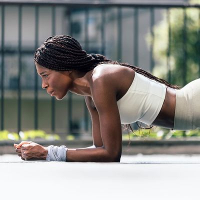 Planks are one of the best full-body workout moves you can do – 4 different types, plus which is most effective