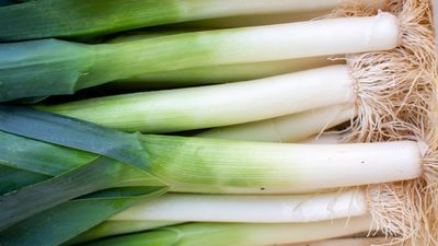 How to regrow leeks in 6 simple steps to get a second harvest from scraps