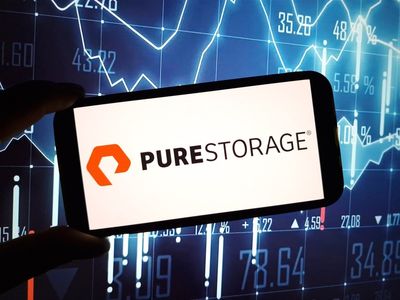 Pure Storage's GenAI Pods and AI Trends Could Spark Recovery