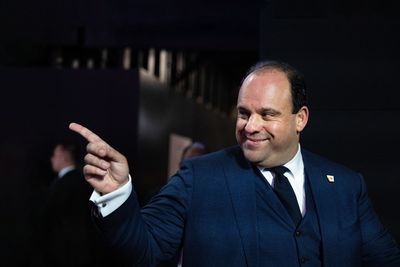 Boris Epshteyn accused of seeking bribes