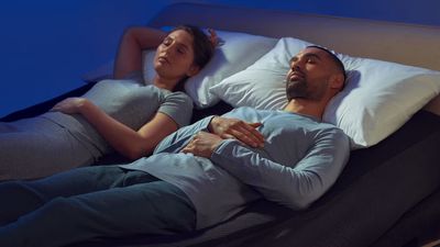 What is the Eight Sleep Pod 4 Ultra smart mattress cover and should you buy it in Black Friday sales?