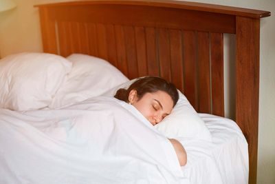 Lack of regular bedtime increases risk of heart attack and stroke – research