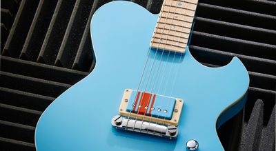 “It’s the old rockers’ guitar. You can wear it all night!” It weighs under 6lbs, has a honeycomb chambered body, you can swap out the pickups, and Billy Gibbons loves it – meet the Newman Honeycomb Junior GT-40 Guitar-X ‘Ultimate Billy’