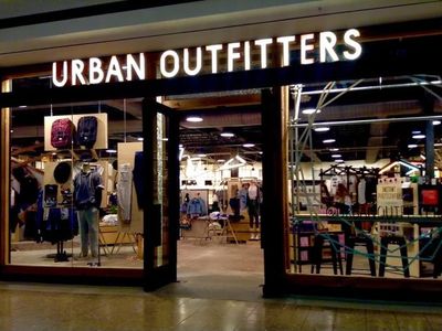 Urban Outfitters To Rally Around 47%? Here Are 10 Top Analyst Forecasts For Wednesday