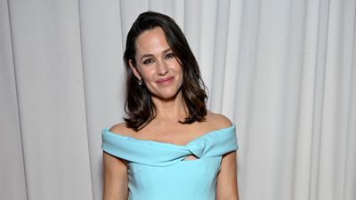 Jennifer Garner says this ornamental stand mixer is so pretty, it 'almost doesn’t look real' – and she uses it for perfect English muffins