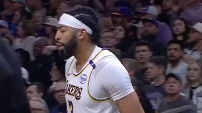 Lakers' Anthony Davis Sneakily Swooped in for a Dunk After Running Into the Stands