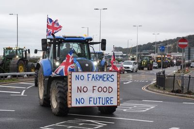 Tractor go-slow protest in Dover warns Government to stop 'betraying' farmers