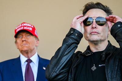 Elon Musk's Mom Predicts What Will Break Up Trump's Friendship With 'Genius of The World' Son