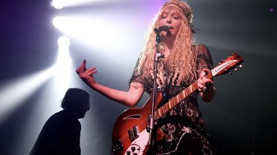 Alternative rock legend Courtney Love reveals her new musical "obsession", the fast-rising teenage artist she considers "the Gen Z Trent Reznor or Brian Eno"