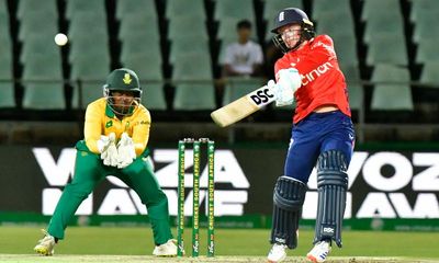 Danni Wyatt-Hodge sets England run landmark in T20 win over South Africa