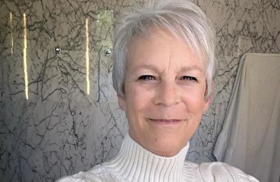 Jamie Lee Curtis honours Pamela Anderson for going make-up free