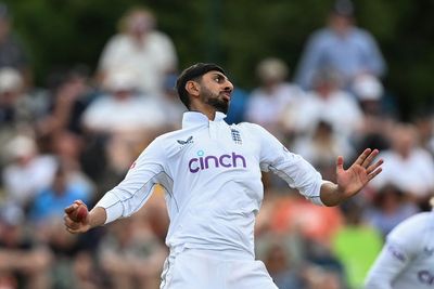 Shoaib Bashir ‘still learning’ and shining with England after important support