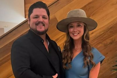 Country singer Austin Tanner faces arrest for violating bond after posting photos from awards show