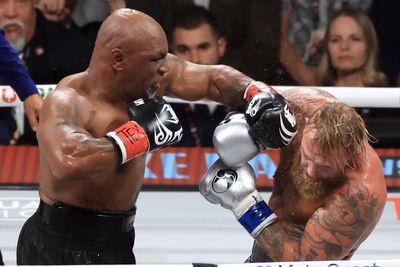 Joe Rogan glad Mike Tyson didn’t get hurt against ‘legit boxer’ Jake Paul