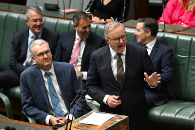 Albanese denies parliament’s bill rush means Labor is preparing for early election