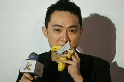 Crypto Boss Eats Banana Art He Bought For $6.2 Million