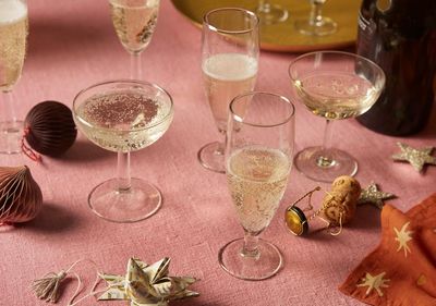 Fizz, reds. white wine and alcohol-free: what to drink this Christmas