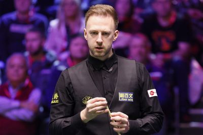 Judd Trump fires in four centuries to storm into semi-finals at UK Championship