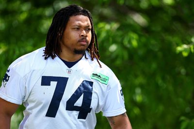 Patriots re-sign 11-game starting offensive lineman to practice squad