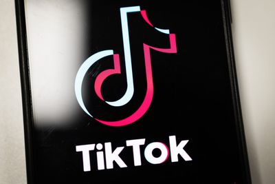 TikTok’s ‘We listen, We don’t judge’ trend is so chaotic and we can’t look away