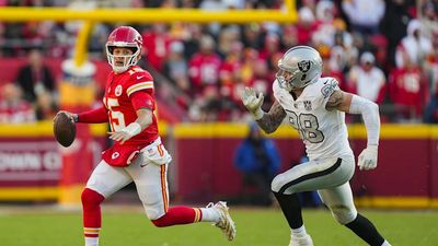 Patrick Mahomes, Chiefs Set All-Time NFL Record With Latest Nail-Biting Win