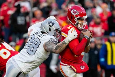 Kansas City Chiefs clinch tight victory after late fumble