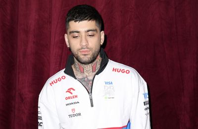 Zayn Malik pays tribute to 'brother' Liam Payne during Wolverhampton show