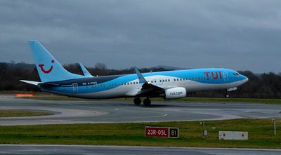 TUI flight horror: 187 passengers at risk over London after crew miss warning light