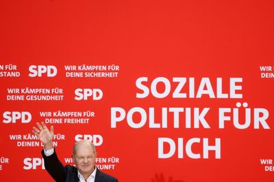 Scholz, Rival Trade Blows As German Election Campaign Kicks Off