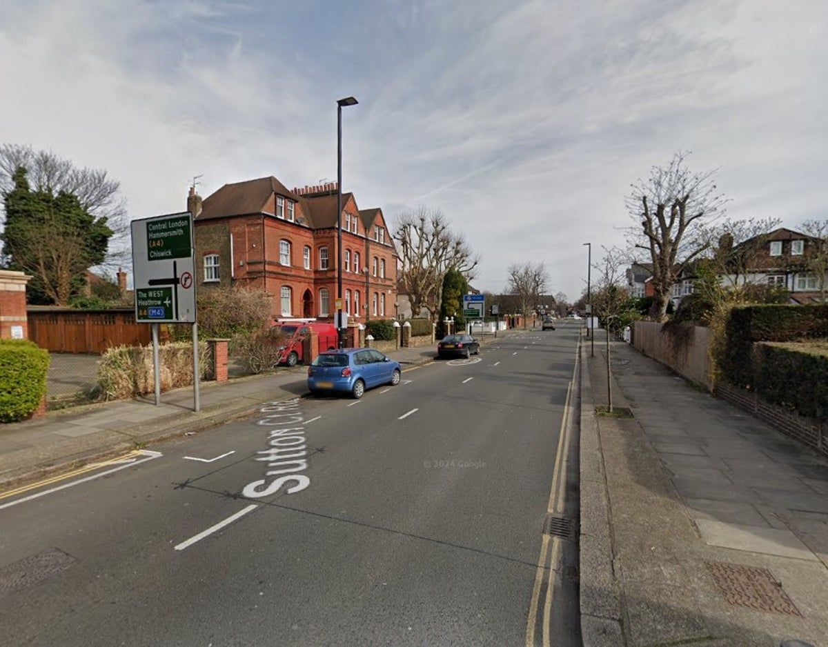 Sutton: Firefighters Rescue Four People, Including…