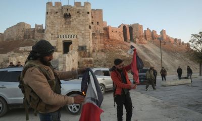 Syrian militants reach central Aleppo as government forces appear to retreat