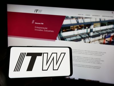 Illinois Tool Works Stock: Is Wall Street Bullish or Bearish?