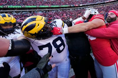 Cops reportedly used pepper spray to break up Michigan-Ohio State post-game brawl