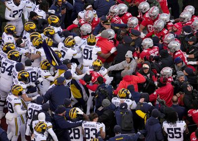 Extended video of Michigan-Ohio State postgame fight