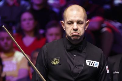 Barry Hawkins wins marathon to book place in UK Championship final