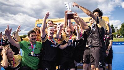 Ephraums triple lifts Melbourne to Hockey One title