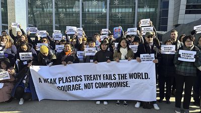 Global plastic pollution talks extended after nations fail to reach crucial deal