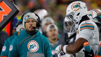 Former Dolphins Running Back Says Mike McDaniel Should be Fired