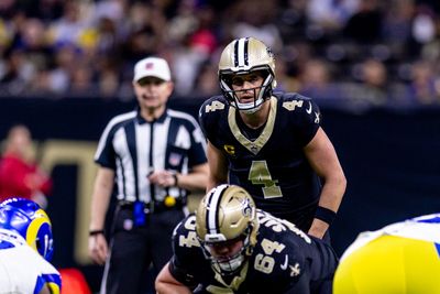 Saints starting offensive lineman carted off with injury vs. Rams