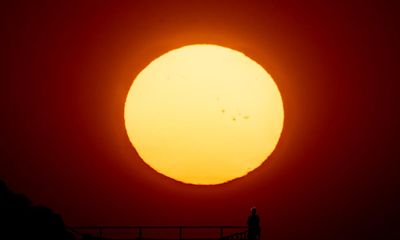 Australia weather: after hottest spring on record, a very warm and humid start to summer forecast