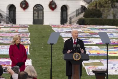 White House Decorated For 'A Season Of Peace And Light'