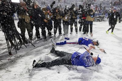 Josh Allen and Sean McDermott made adorable snow angels after Bills’ snowy win