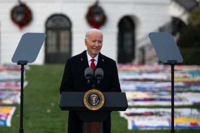 White House staffers angry they might not get goodbye photos with President Biden