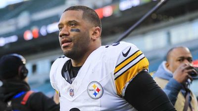 Steelers' Mike Tomlin Compliments Russell Wilson on His AFC North Play