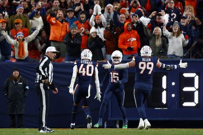 Broncos get 71-yard pick-six by Nik Bonitto against Browns