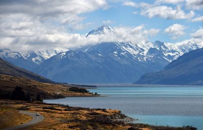 Items found in search for three missing climbers on New Zealand’s highest peak