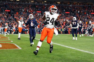 On top in the fourth: Jameis Winston finds Nick Chubb to give Browns fourth quarter lead