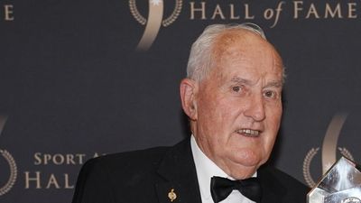 Tennis great Australian Neale Fraser dies, aged 91