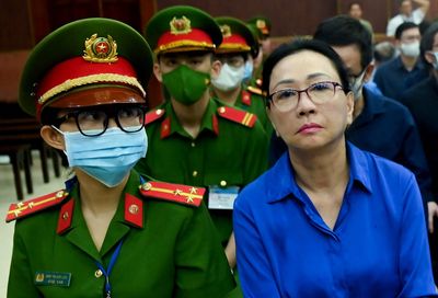 Truong My Lan: Death sentence upheld for Vietnamese property tycoon over massive fraud